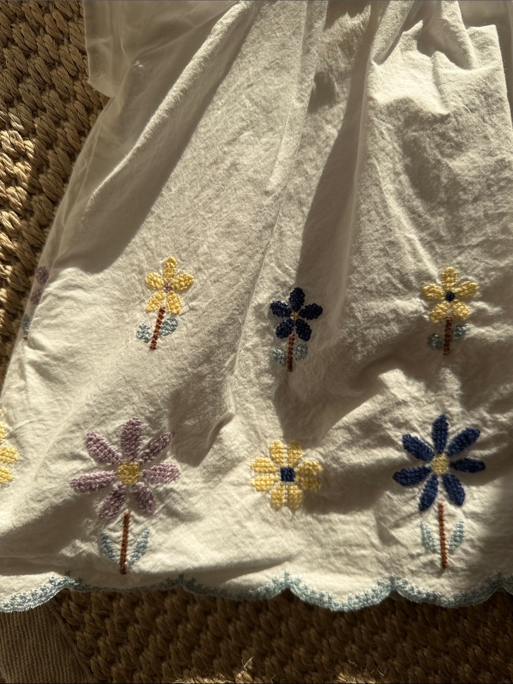 Zara Girls White Embroidered Flutter Sleeve Peasant Top - Floral Detail size 6 - Picture 8 of 10